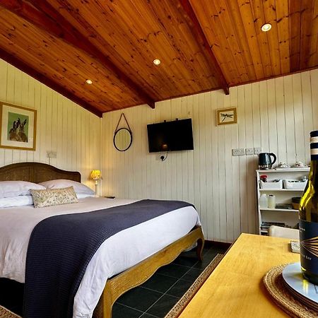 The Cider Shed Bed And Breakfast Wareham Exterior photo